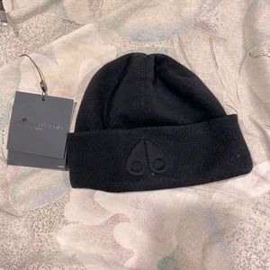 Moose Knuckles Wolcott beanie